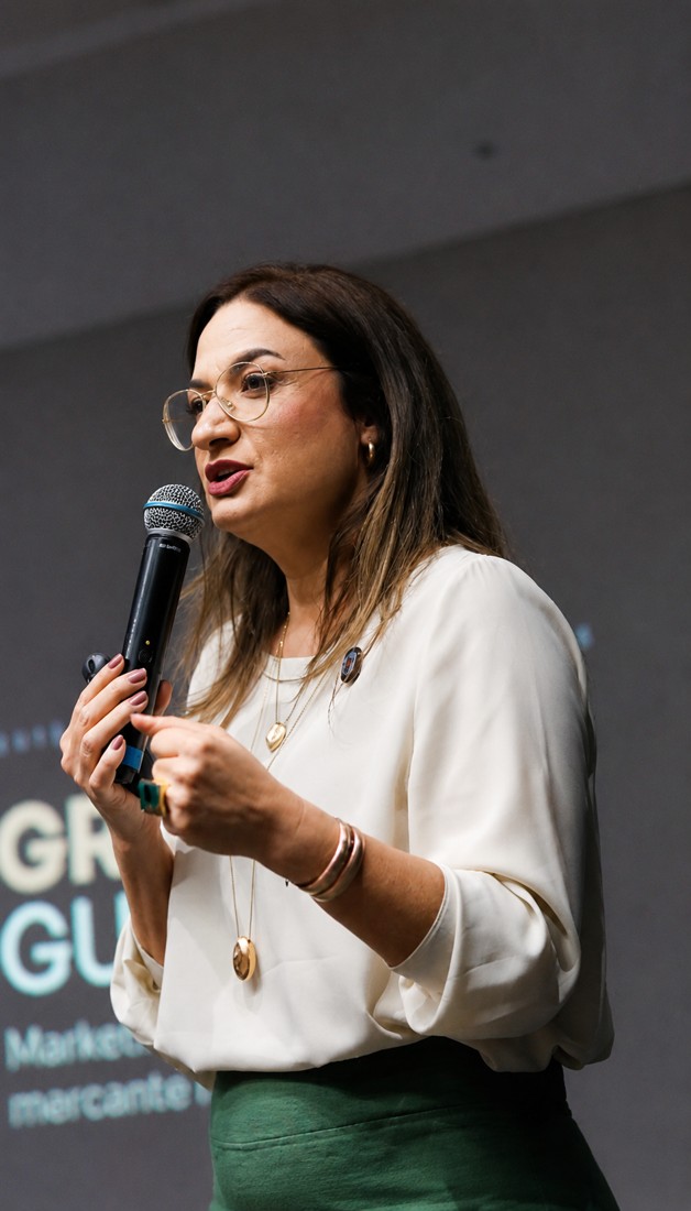 Graziela Guardiola palestrando